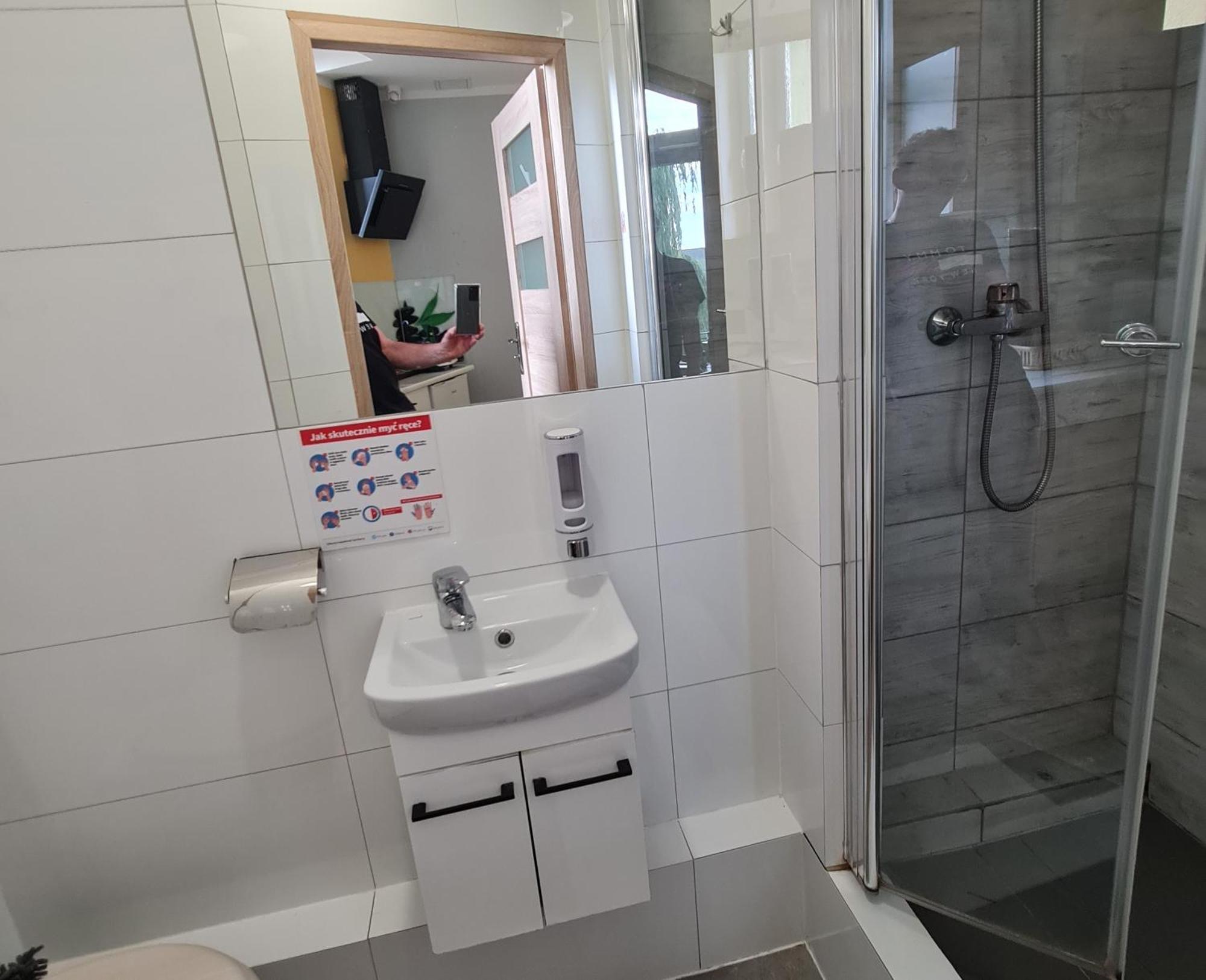 Apartahotel Eldom-noclegi, Kolejowa 15 *